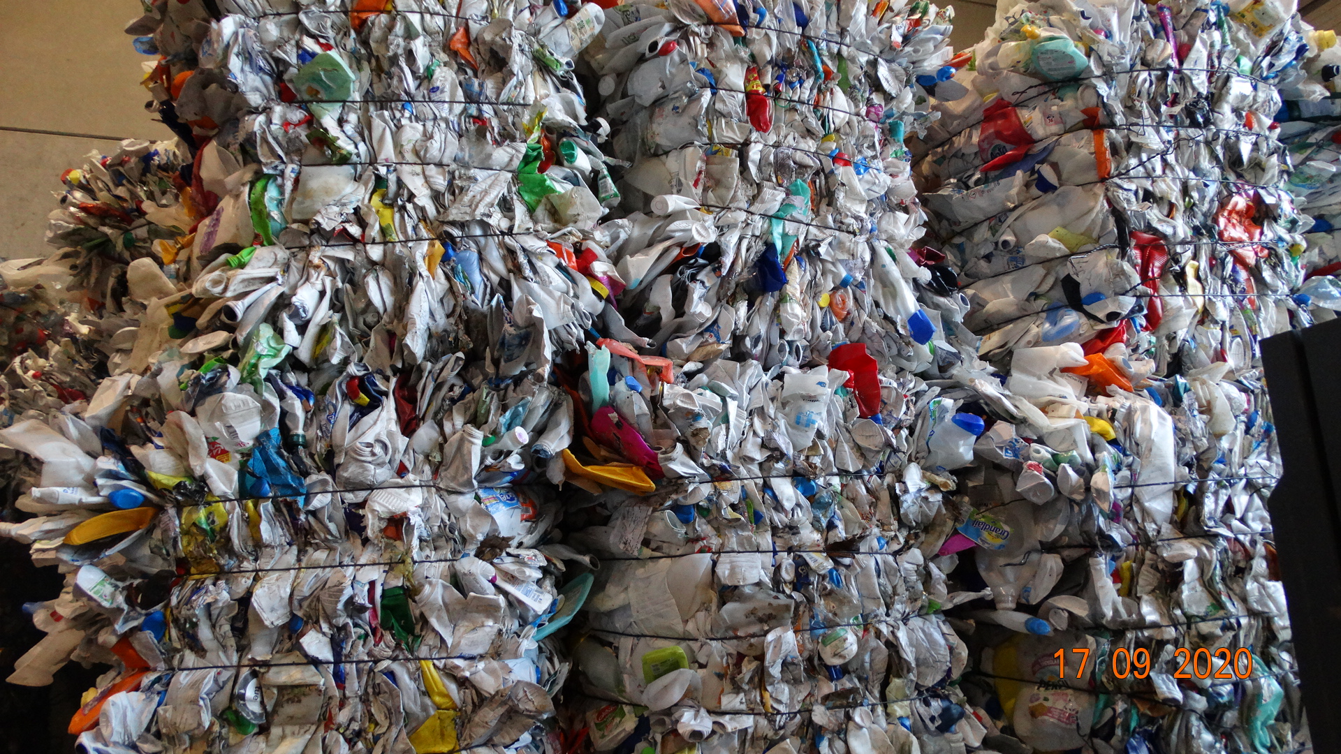 Various plastics awaiting recycling with the supercritical CO2 treatment process of the company Dense Fluid Degreasing